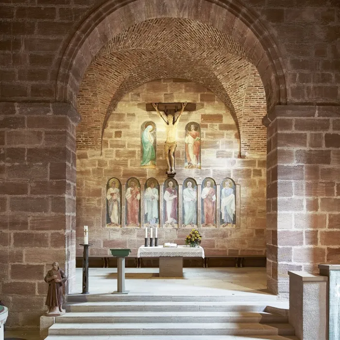 Blick auf den Altar in der Philippuskirche