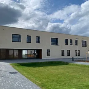 Außenansicht der Schule Muschelkinder in Nürnberg