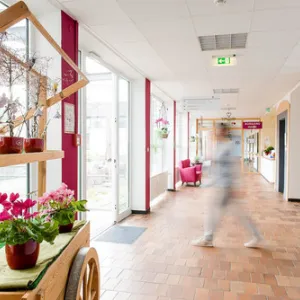 Gang im Seniorenwohnheim Rummelsberger Stift Söcking