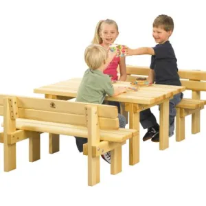 Kinder Bank und Tisch