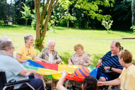 Gruppe im Garten