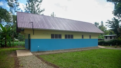 Neues WC-Gebäude der GM Schule in Tansania des Projekt Feuerkinder