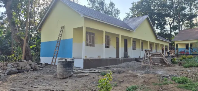 Neubau G.M. Memorial School 2026 fast fertig - Projekt Feuerkinder