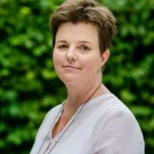 Einrichtungsleitung in Lenzheim Eszther Kanya