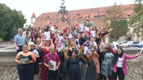 Abschlussfeier Absolventen Gruppenbild