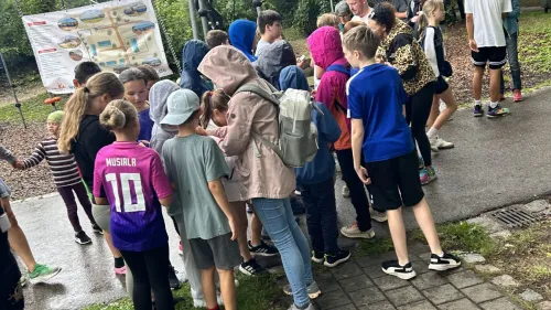 Nach jeder Runde holen sich die Schüler*innen einen Stempel ab