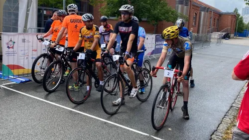 Start des Fahrradrennens bei den Special Olympics Bayern in Erlangen im Juli 2025