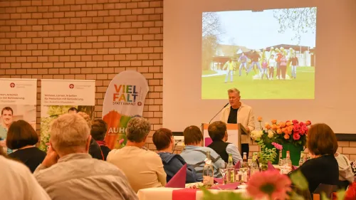 Regionalleiter Andreas Ammon führte durch die Jubiläumsfeier. 