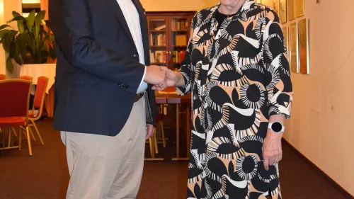 Dr. Annemarie Schraml und Herr Diakon Barbian