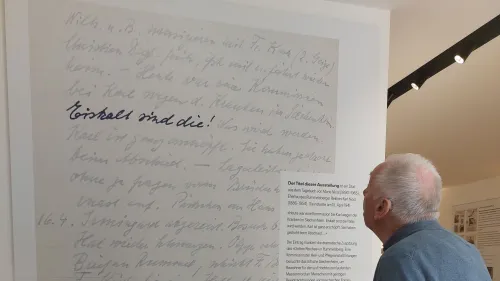 „Eiskalt sind die!“ schrieb Rektorengattin Marie Nicol in ihr Tagebuch. Diese Einordnung wurde zum Titel der Ausstellung zum Thema „Diakonie und Nationalsozialismus“. 