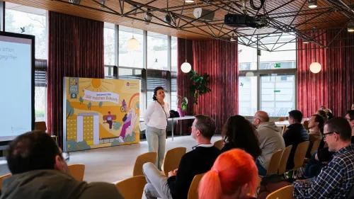 Ein offener Austausch mit unterschiedlichen Perspektiven zum Thema Medien fand zwischen den Teilnehmenden und Expertin Juliana Krolop statt.