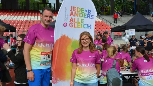 Dr. Tobias Gaydoul und Diakonin Christine Meyer vertraten den Rummelsberger Vorstand beim B2Run.